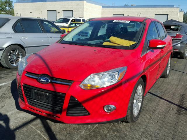 1FAHP3H28CL457718 - 2012 FORD FOCUS SEL RED photo 2