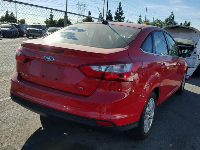 1FAHP3H28CL457718 - 2012 FORD FOCUS SEL RED photo 4