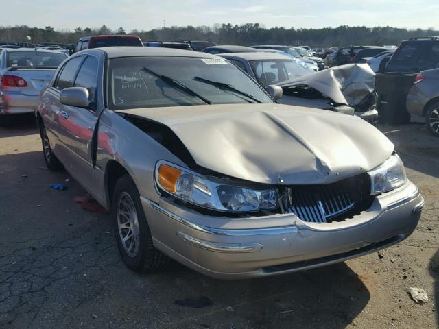 1LNHM82W12Y668610 - 2002 LINCOLN TOWN CAR S BEIGE photo 1