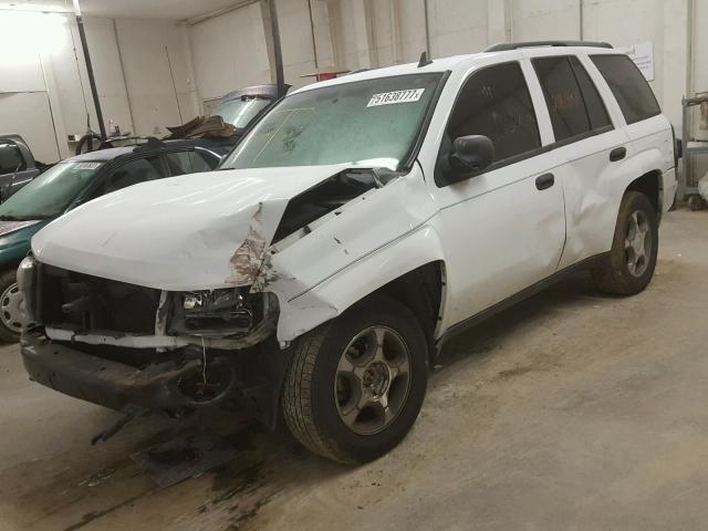 1GNDT13S482225119 - 2008 CHEVROLET TRAILBLAZE WHITE photo 2