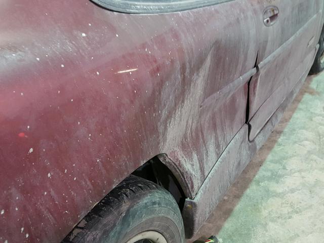 1G2WR1216YF303860 - 2000 PONTIAC GRAND PRIX RED photo 9