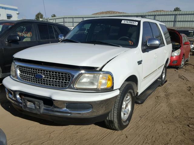 1FMRU17L6WLC40660 - 1998 FORD EXPEDITION WHITE photo 2