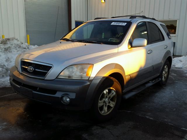 KNDJC733565553135 - 2006 KIA SORENTO EX Gümüş foto 2