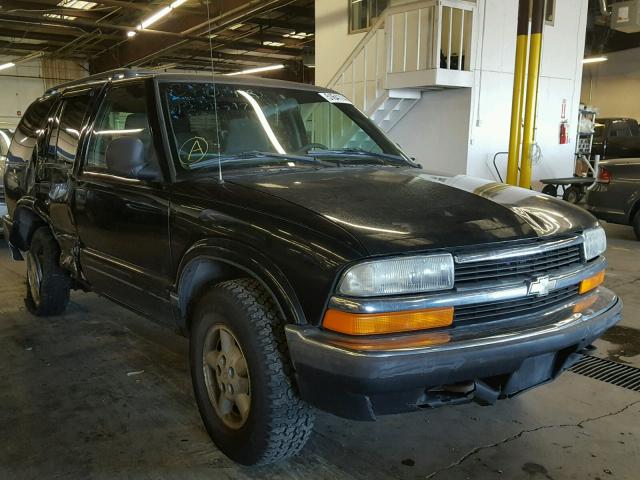 1GNDT13W1W2125902 - 1998 CHEVROLET BLAZER BLACK photo 1