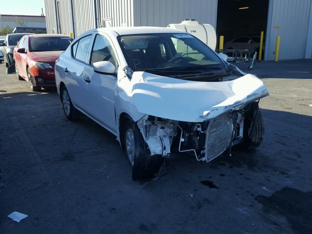 3N1CN7AP2HL873673 - 2017 NISSAN VERSA S WHITE photo 1