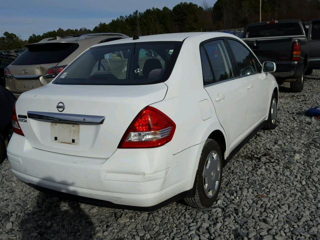 3N1BC11E58L420872 - 2008 NISSAN VERSA S WHITE photo 4