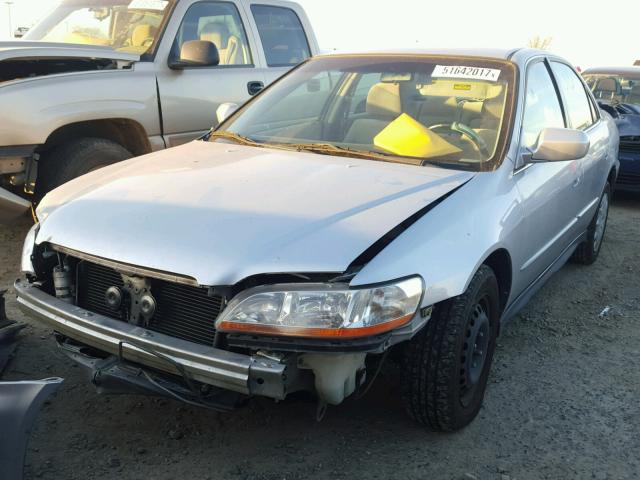 3HGCG66561G712297 - 2001 HONDA ACCORD LX SILVER photo 2