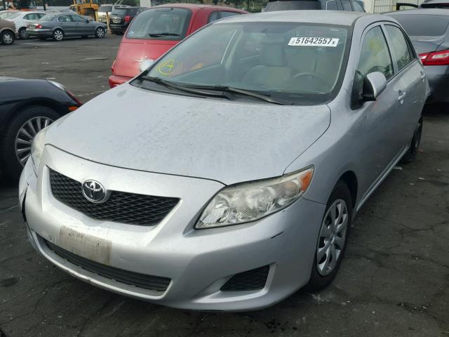 1NXBU4EEXAZ182613 - 2010 TOYOTA COROLLA BA SILVER photo 2