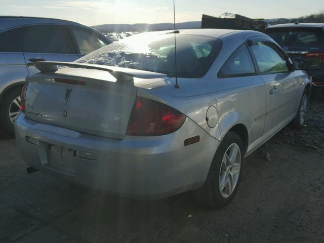 1G2AL15F577237314 - 2007 PONTIAC G5 SILVER photo 4