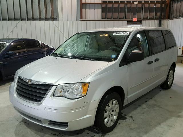 2A8HR44H48R621199 - 2008 CHRYSLER TOWN & COU SILVER photo 2