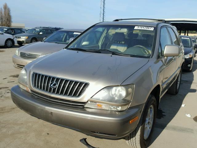 JT6HF10UXY0096524 - 2000 LEXUS RX 300 GOLD photo 2