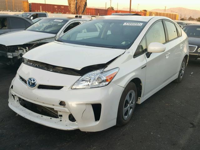 JTDKN3DU9F1999701 - 2015 TOYOTA PRIUS WHITE photo 2