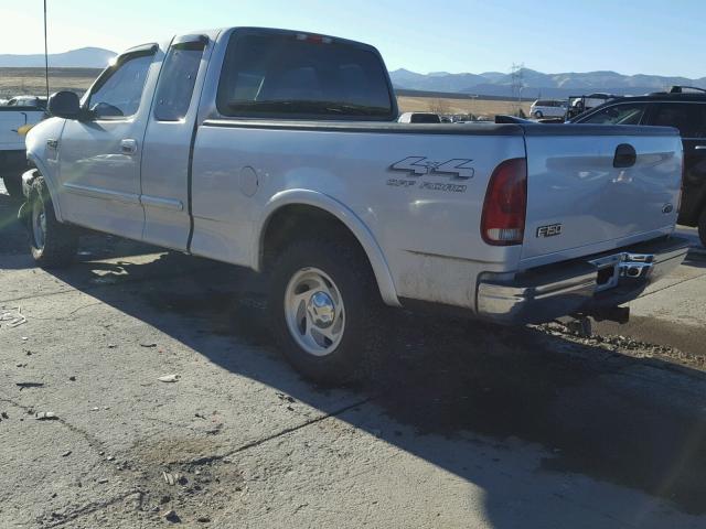 2FTRX18L9YCB00982 - 2000 FORD F150 SILVER photo 3