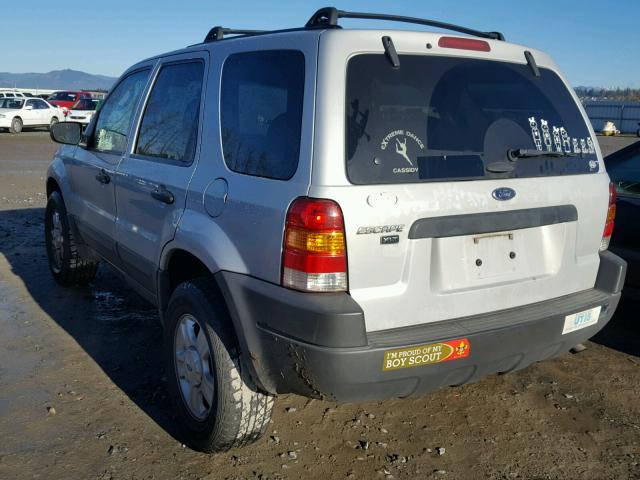 1FMYU03164KA86786 - 2004 FORD ESCAPE XLT SILVER photo 3