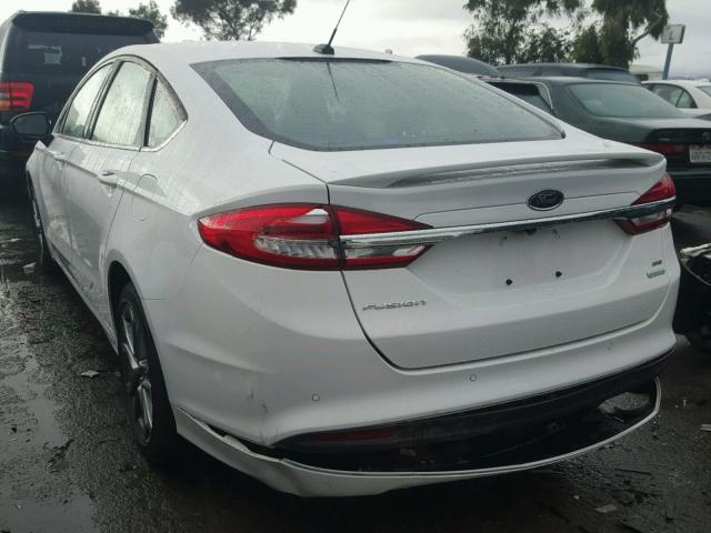 3FA6P0HD2HR302758 - 2017 FORD FUSION SE WHITE photo 3