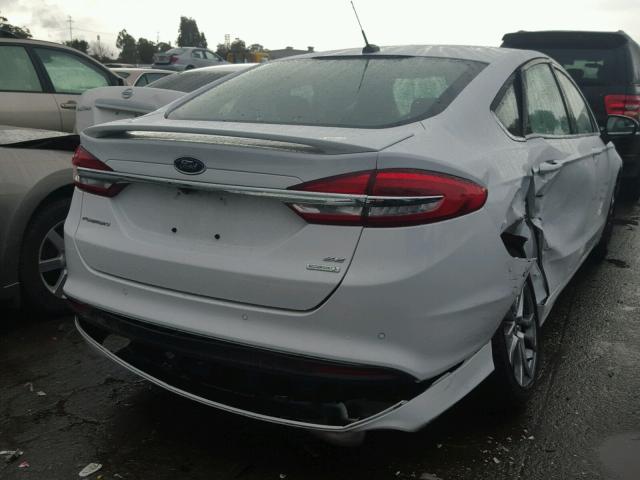 3FA6P0HD2HR302758 - 2017 FORD FUSION SE WHITE photo 4