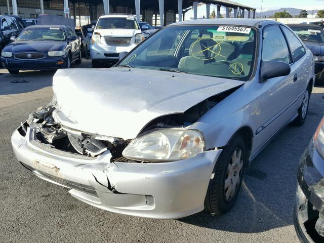 1HGEJ6229YL060276 - 2000 HONDA CIVIC DX SILVER photo 2