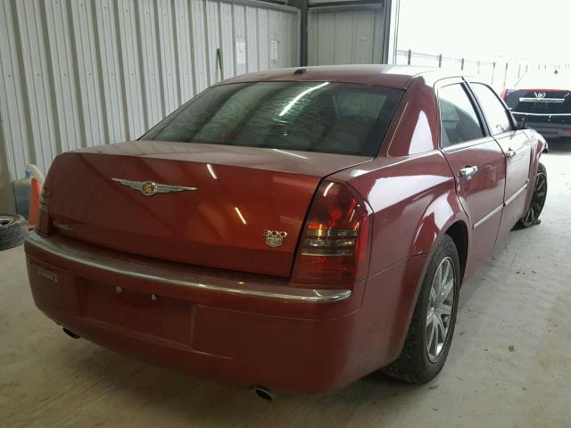 2C3LA63H37H762828 - 2007 CHRYSLER 300C RED photo 4