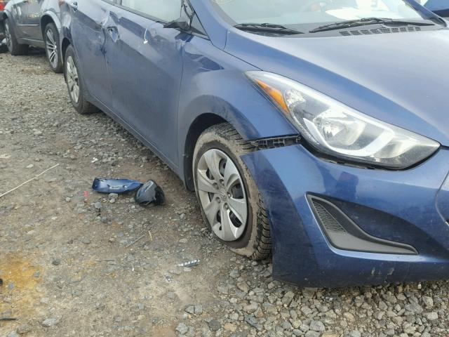 5NPDH4AE3GH732244 - 2016 HYUNDAI ELANTRA SE BLUE photo 9