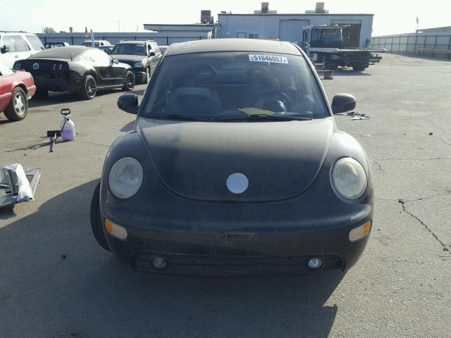 3VWED21C62M445550 - 2002 VOLKSWAGEN NEW BEETLE 黑色 照片 9