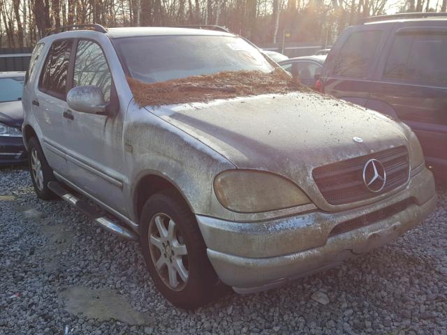 4JGAB72E51A224825 - 2001 MERCEDES-BENZ ML 430 银色 照片 1