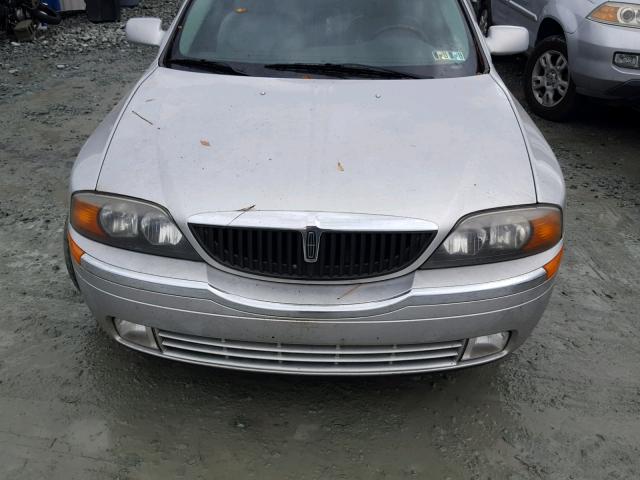 1LNHM87A2YY841959 - 2000 LINCOLN LS 银色 照片 9