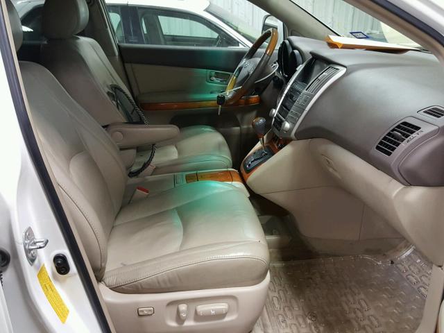 2T2GK31U19C059147 - 2009 LEXUS RX 350 WHITE photo 5