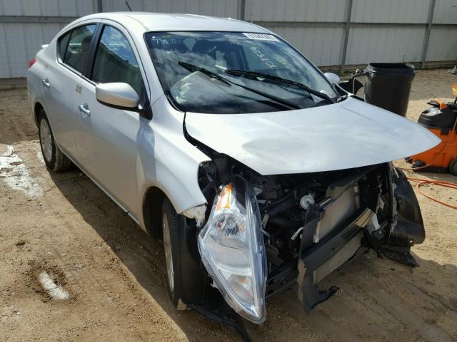 3N1CN7AP0HK458258 - 2017 NISSAN VERSA S SILVER photo 1