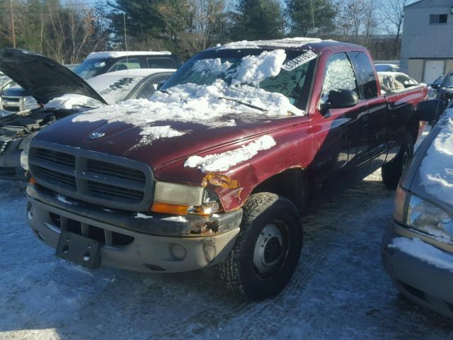 1B7GG22X71S317229 - 2001 DODGE DAKOTA MAROON photo 2