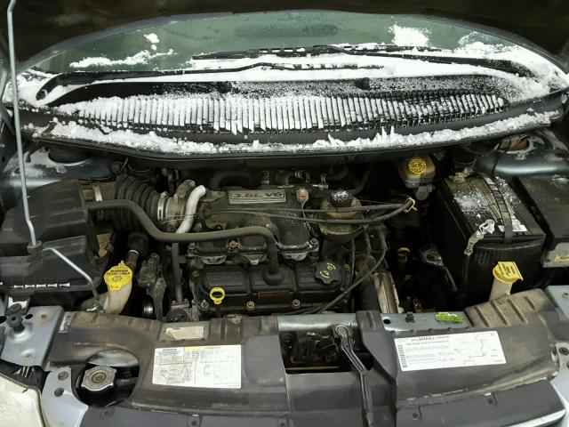 2C4GP54L45R393820 - 2005 CHRYSLER TOWN & COU BLUE photo 7