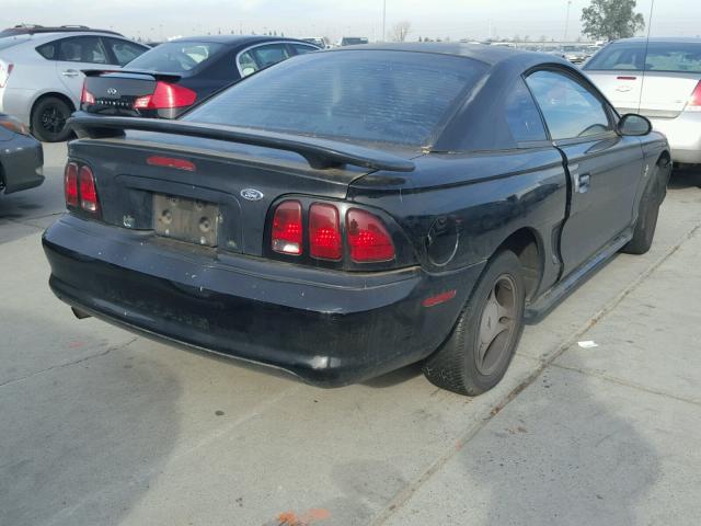 1FAFP4043WF156139 - 1998 FORD MUSTANG BLACK photo 4