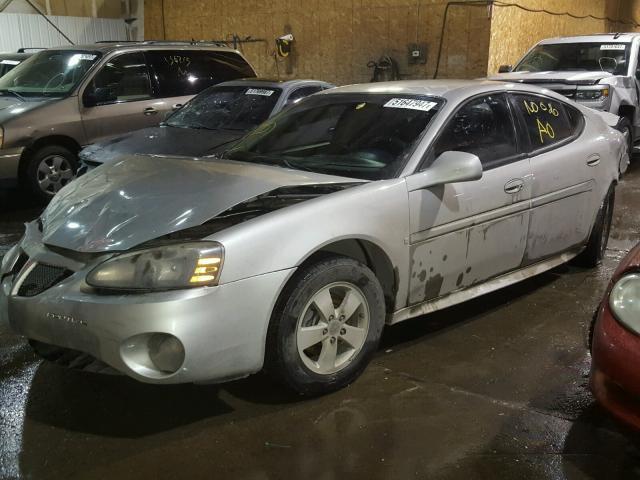 2G2WP552861276067 - 2006 PONTIAC GRAND PRIX SILVER photo 2