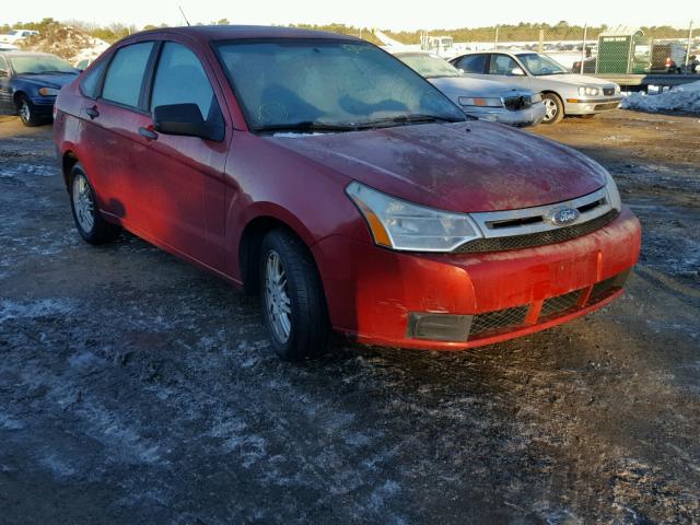 1FAHP3FN4AW285597 - 2010 FORD FOCUS SE MAROON photo 1