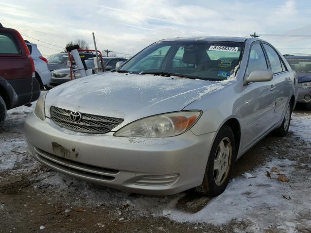 4T1BF32K72U506505 - 2002 TOYOTA CAMRY LE თაფლისფერი ფოტო 2