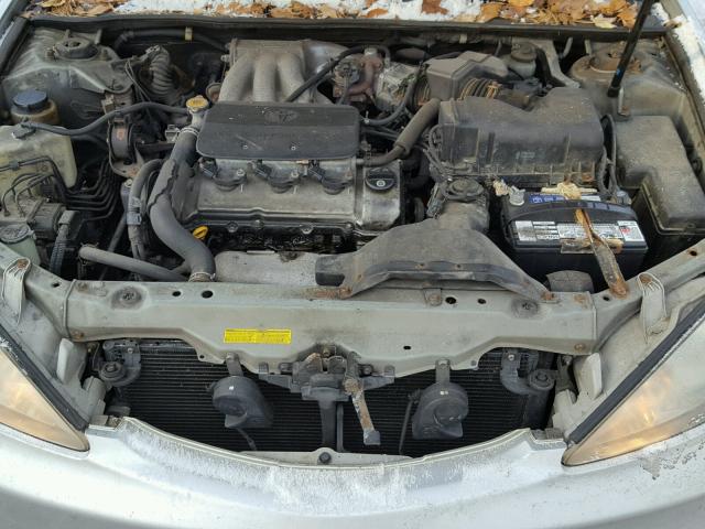 4T1BF32K72U506505 - 2002 TOYOTA CAMRY LE თაფლისფერი ფოტო 7
