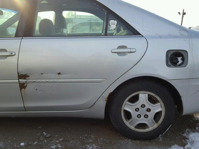 4T1BF32K72U506505 - 2002 TOYOTA CAMRY LE თაფლისფერი ფოტო 9