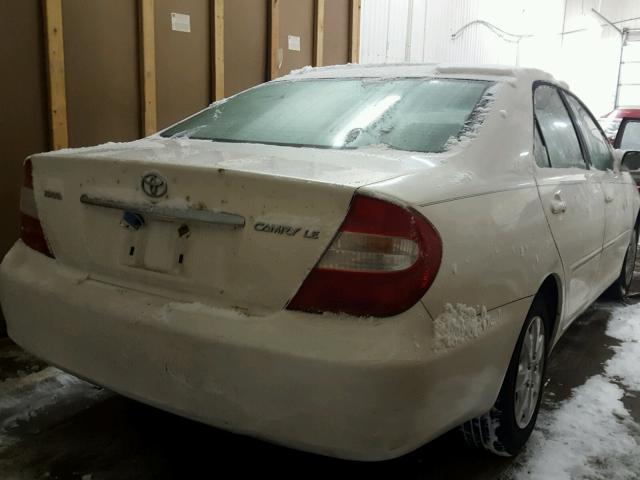 4T1BE32KX2U117683 - 2002 TOYOTA CAMRY LE 白色 照片 4