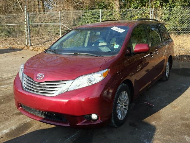 5TDYK3DC7FS608431 - 2015 TOYOTA SIENNA XLE RED photo 2