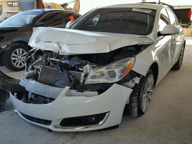 2G4GV5EK8F9153503 - 2015 BUICK REGAL WHITE photo 2