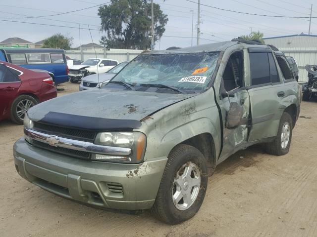 1GNDT13S832189329 - 2003 CHEVROLET TRAILBLAZE GREEN photo 2