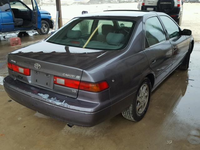 4T1BF22K3VU010681 - 1997 TOYOTA CAMRY CE GRAY photo 4