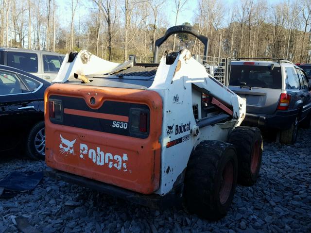 A3NT13474 - 2012 BOBCAT S650 WHITE photo 4