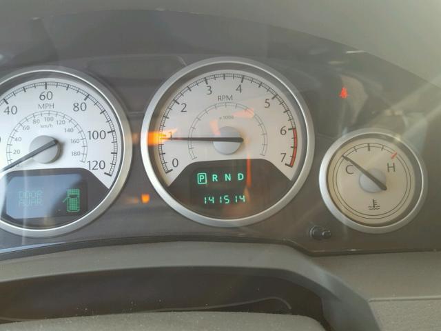 2A8HR54PX8R684966 - 2008 CHRYSLER TOWN & COU SILVER photo 8