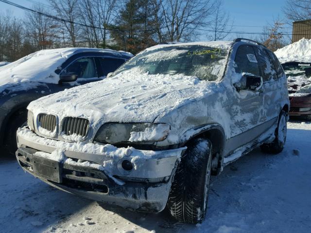 WBAFB33581LH12057 - 2001 BMW X5 4.4I SILVER photo 2