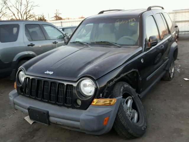 1J8GL48K85W507650 - 2005 JEEP LIBERTY SP BLACK photo 2