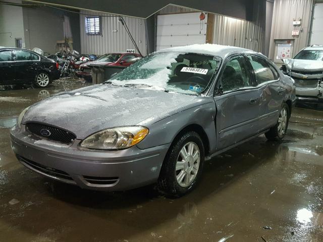 1FAFP56U87A213348 - 2007 FORD TAURUS SEL GRAY photo 2