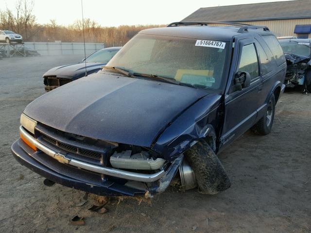 1GNCS18X43K101119 - 2003 CHEVROLET BLAZER BLUE photo 2