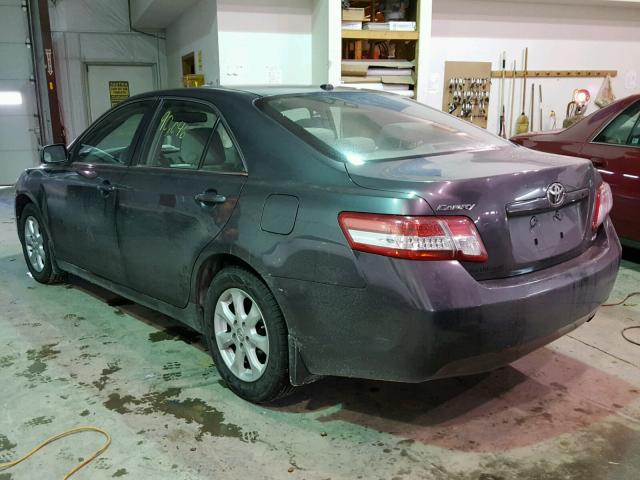 4T4BF3EK6BR109935 - 2011 TOYOTA CAMRY BASE GRAY photo 3