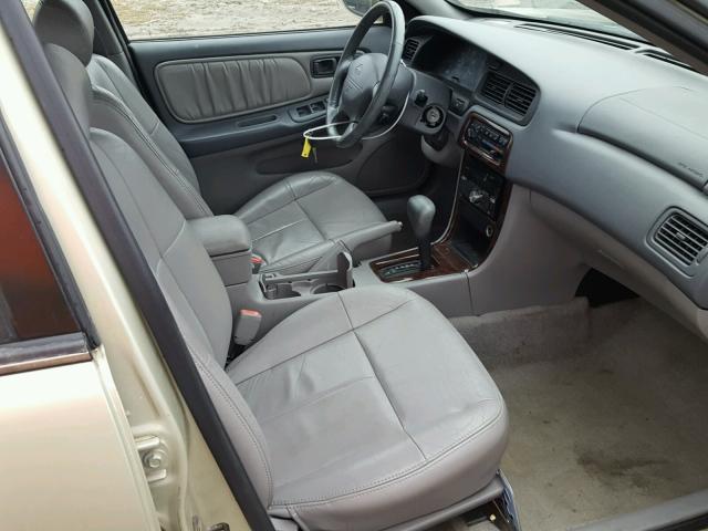 1N4DL01D3WC161028 - 1998 NISSAN ALTIMA XE TAN photo 5