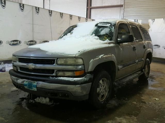 1GNEC13Z02J170523 - 2002 CHEVROLET TAHOE C150 SILVER photo 2